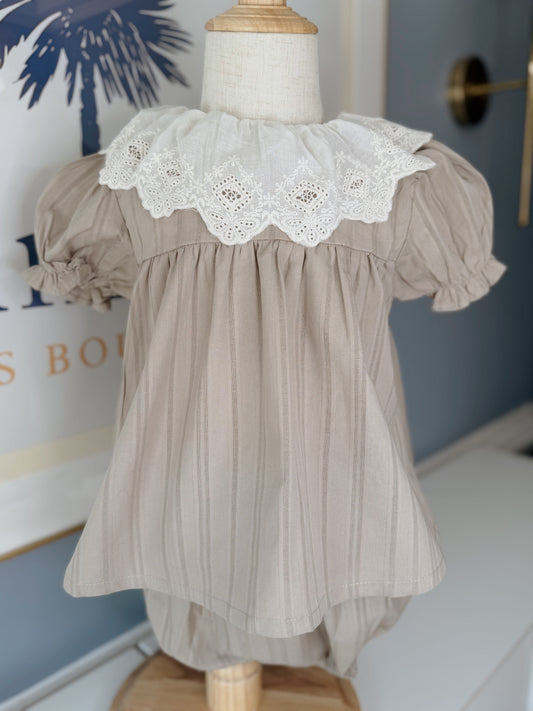 Girls Bloomers Set With White Lace Peter Pan Collar